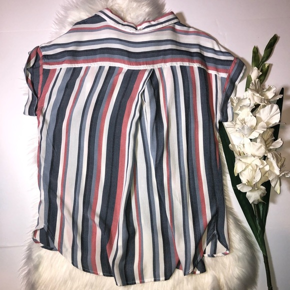 Capped Sleeve red white and blue top - Picture 5 of 7